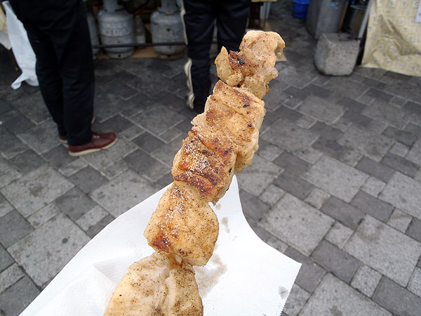マンボウの串焼き